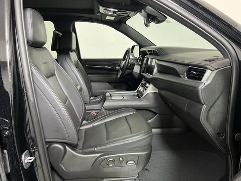 Used 2023 GMC Yukon XL Denali image 23