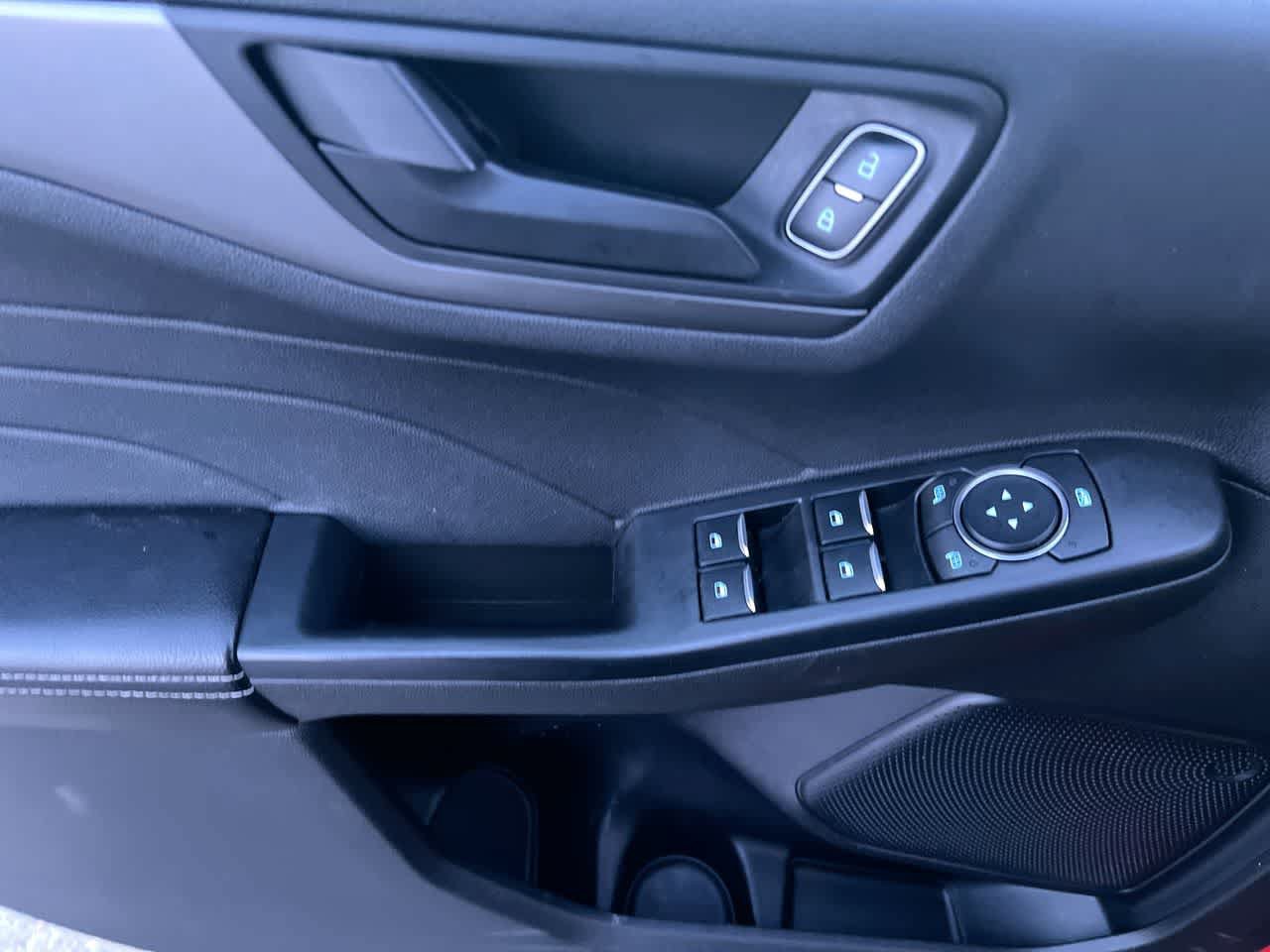 Used 2024 Ford Escape Active AWD/4WD image 13