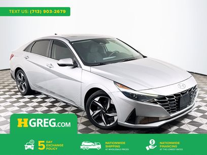 Used 2021 Hyundai Elantra SEL w/ Convenience + Premium Package