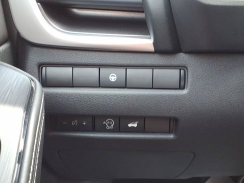 Used 2023 Nissan Rogue SV w/ SV Premium B Package AWD/4WD image 29