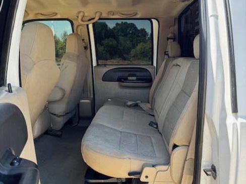 Used 2005 Ford F350 XLT image 9