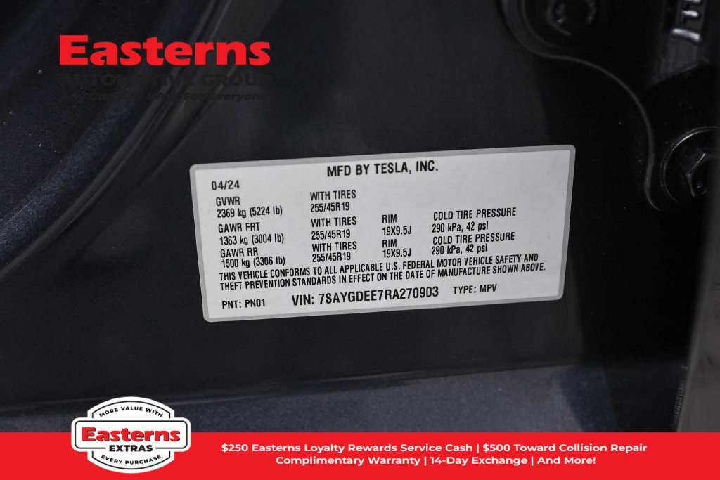 Used 2024 Tesla Model Y Long Range AWD/4WD image 32