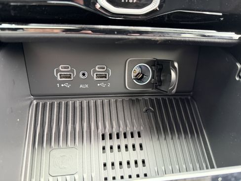 New 2026 Jeep Grand Cherokee Altitude image 42