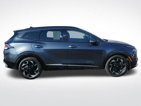 Used 2025 Kia Sportage SX image 9