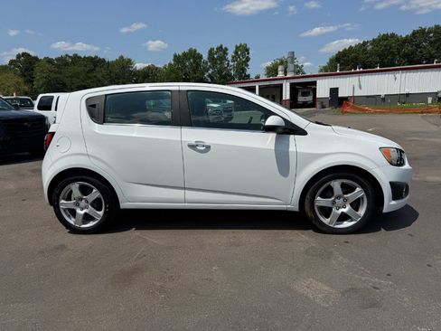 Used 2015 Chevrolet Sonic LTZ FWD image 6