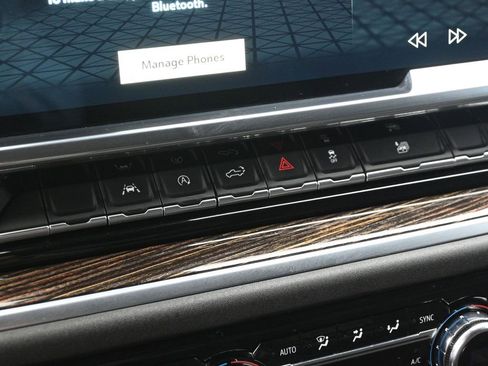 Used 2022 GMC Sierra 1500 Elevation image 17