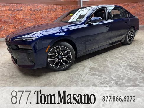 Used 2026 BMW 740i xDrive image 1