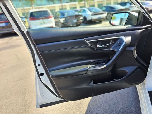 Used 2018 Nissan Altima 2.5 SR w/ SR Special Edition image 19