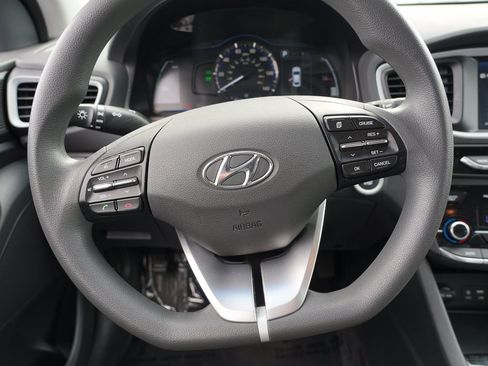 Used 2018 Hyundai Ioniq Blue FWD image 23