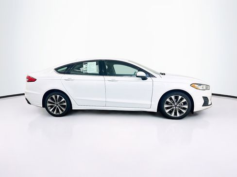 Used 2019 Ford Fusion SE image 10