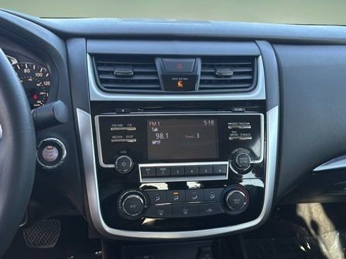 Used 2018 Nissan Altima 2.5 SR image 10
