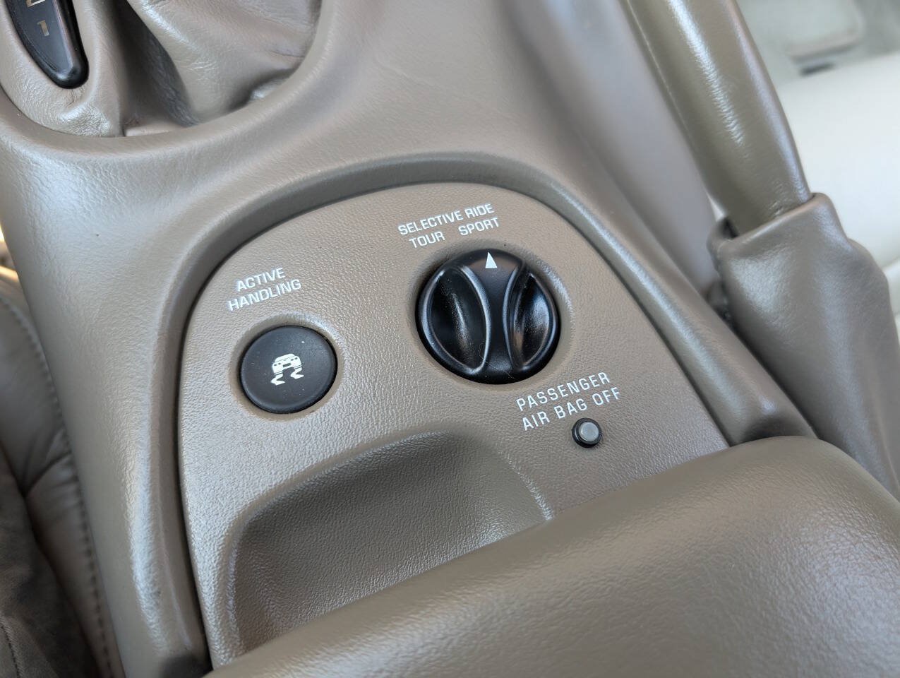 Used 2003 Chevrolet Corvette Convertible w/ Preferred Equipment Group1 RWD image 24