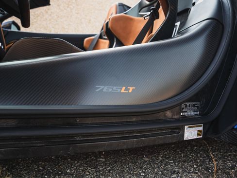 Used 2022 McLaren 765LT RWD image 37