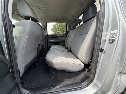 Used 2016 Toyota Tacoma SR5 w/ Towing Package RWD image 12