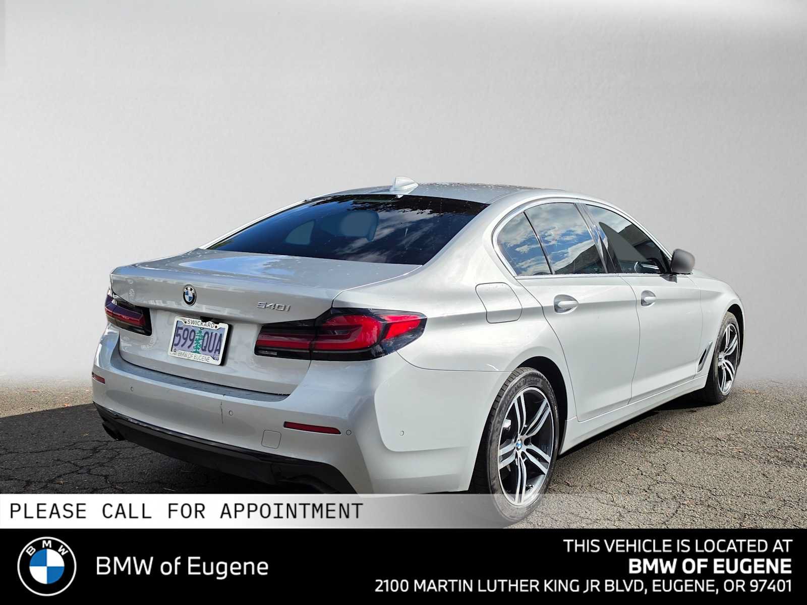 Used 2021 BMW 540i w/ Premium Package RWD image 3