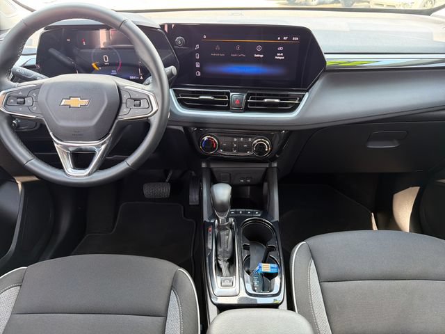 Used 2026 Chevrolet TrailBlazer LT w/ LT Cold Weather Package FWD image 9
