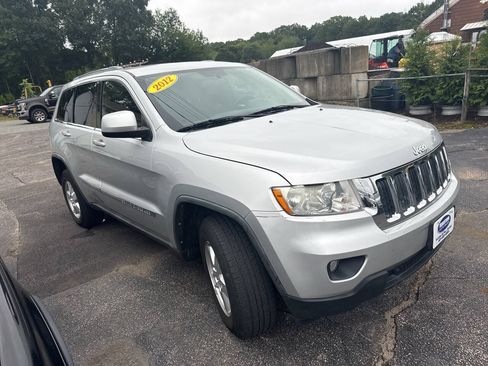 Used 2012 Jeep Grand Cherokee Laredo w/ Laredo E Group AWD/4WD image 4