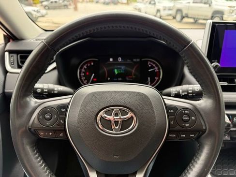 Used 2023 Toyota RAV4 XLE Premium AWD/4WD image 25