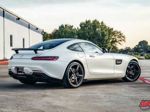 Used 2017 Mercedes-Benz AMG GT Coupe image 3