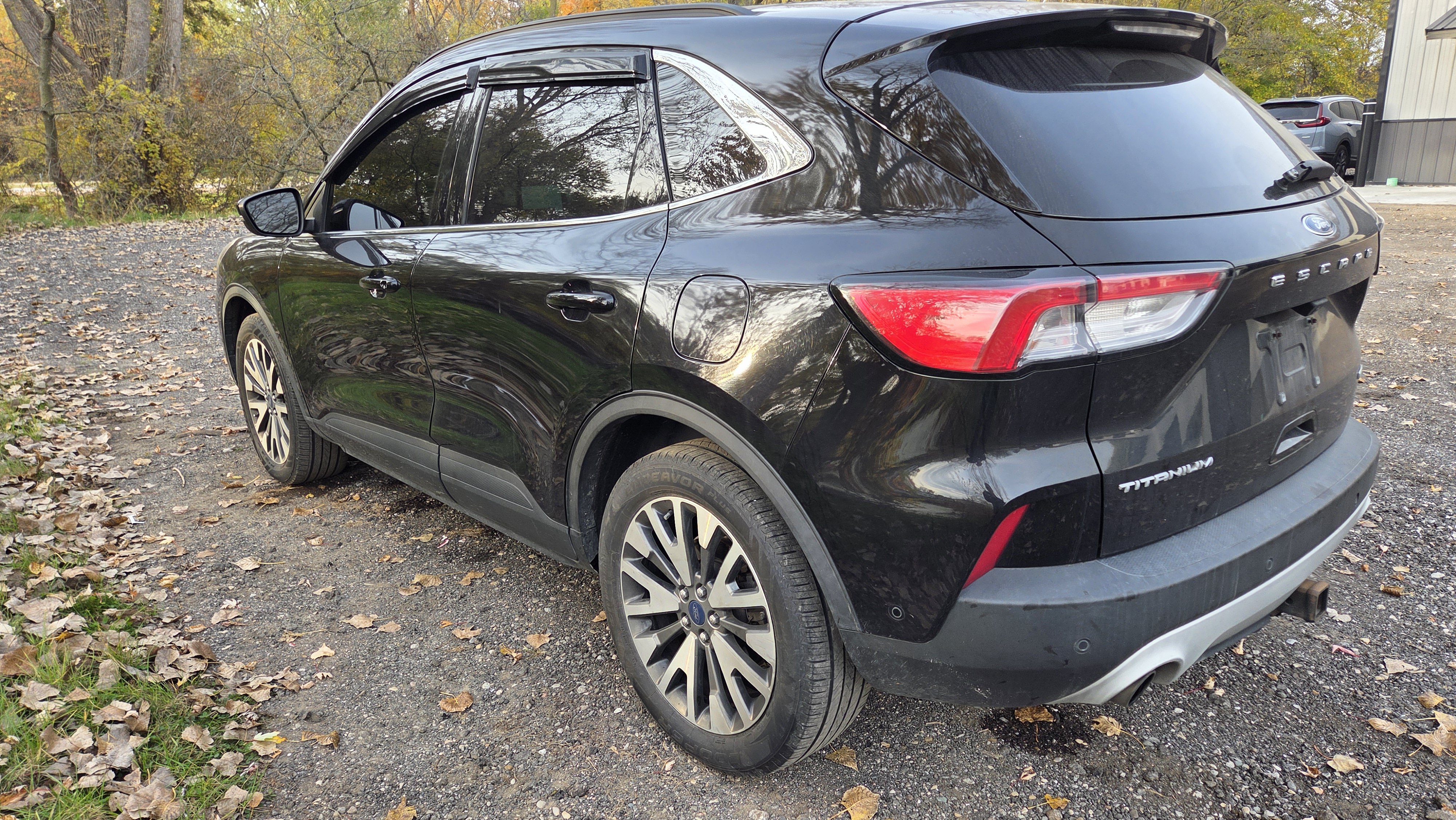 Used 2020 Ford Escape Titanium AWD/4WD image 17