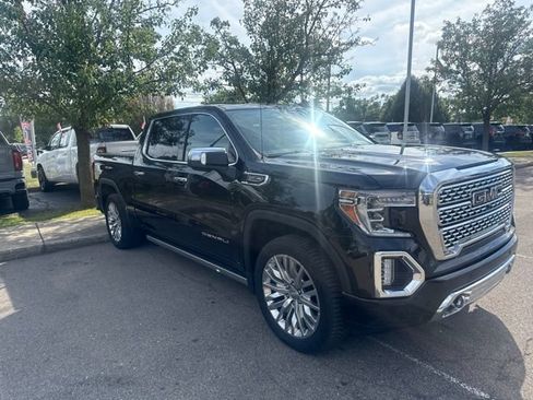 Used 2019 GMC Sierra 1500 Denali w/ Denali Ultimate Package AWD/4WD image 2