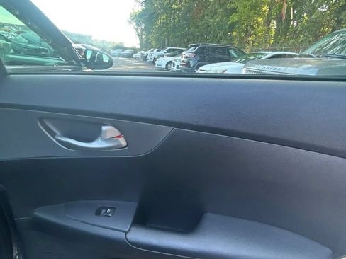 Used 2019 Kia Forte LXS FWD image 21