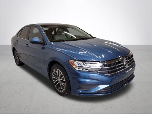 Used 2019 Volkswagen Jetta SE FWD image 4