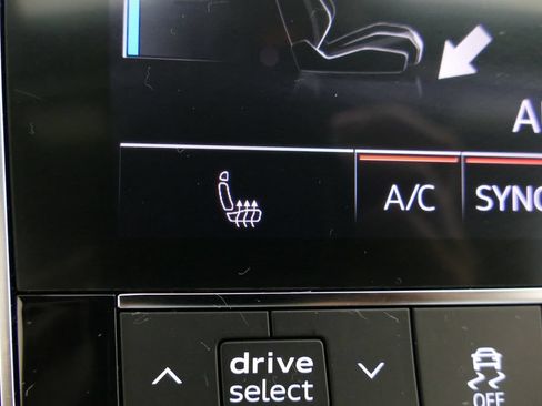 Used 2025 Audi Q7 3.0T Premium Plus AWD/4WD image 19