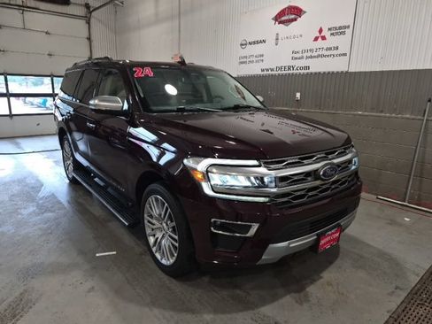Used 2024 Ford Expedition Platinum AWD/4WD image 1