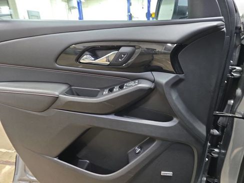 Used 2023 Chevrolet Traverse RS w/ LPO, Floor Liner Package image 30