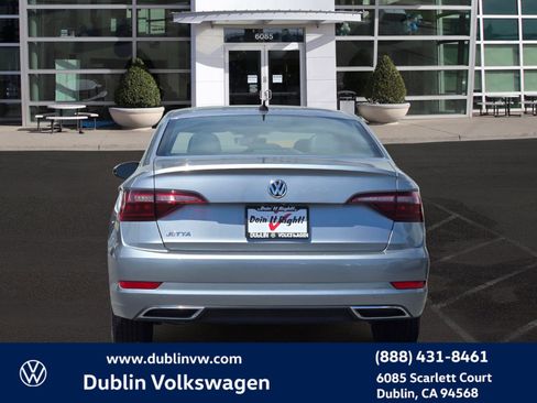 Used 2020 Volkswagen Jetta SEL Premium FWD image 5