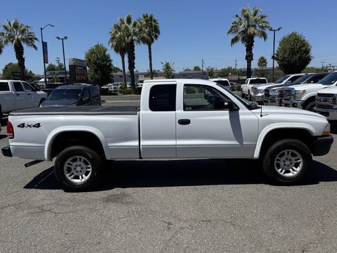 Used 2004 Dodge Dakota 4x4 Club Cab w/ Tire & Handling Group image 8