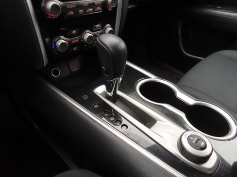 Used 2019 Nissan Pathfinder SV image 29