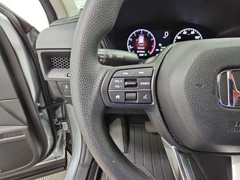 Used 2025 Honda CR-V EX image 23