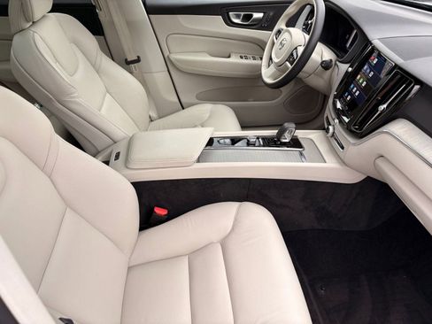 Certified 2024 Volvo XC60 B5 Plus w/ Protection Package Premier image 27