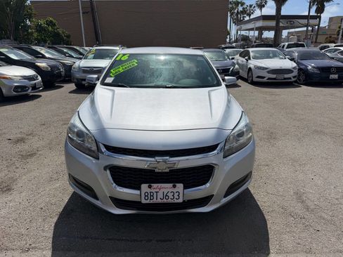 Used 2016 Chevrolet Malibu LT FWD image 2