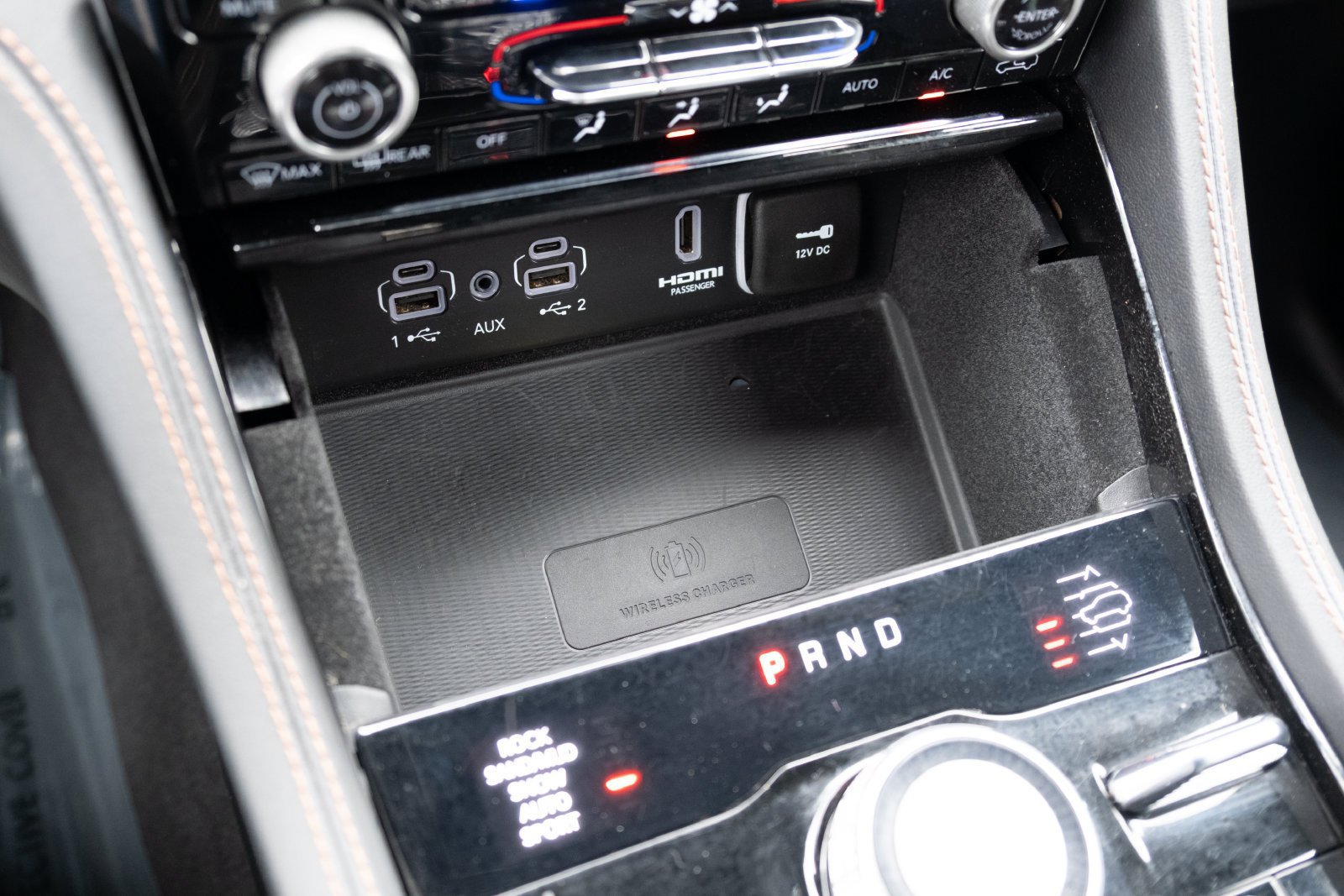 Used 2022 Jeep Grand Cherokee Summit AWD/4WD image 5