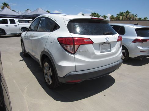 Used 2016 Honda HR-V LX image 4