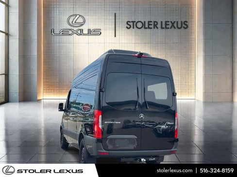 Used 2025 Mercedes-Benz Sprinter 2500 image 4