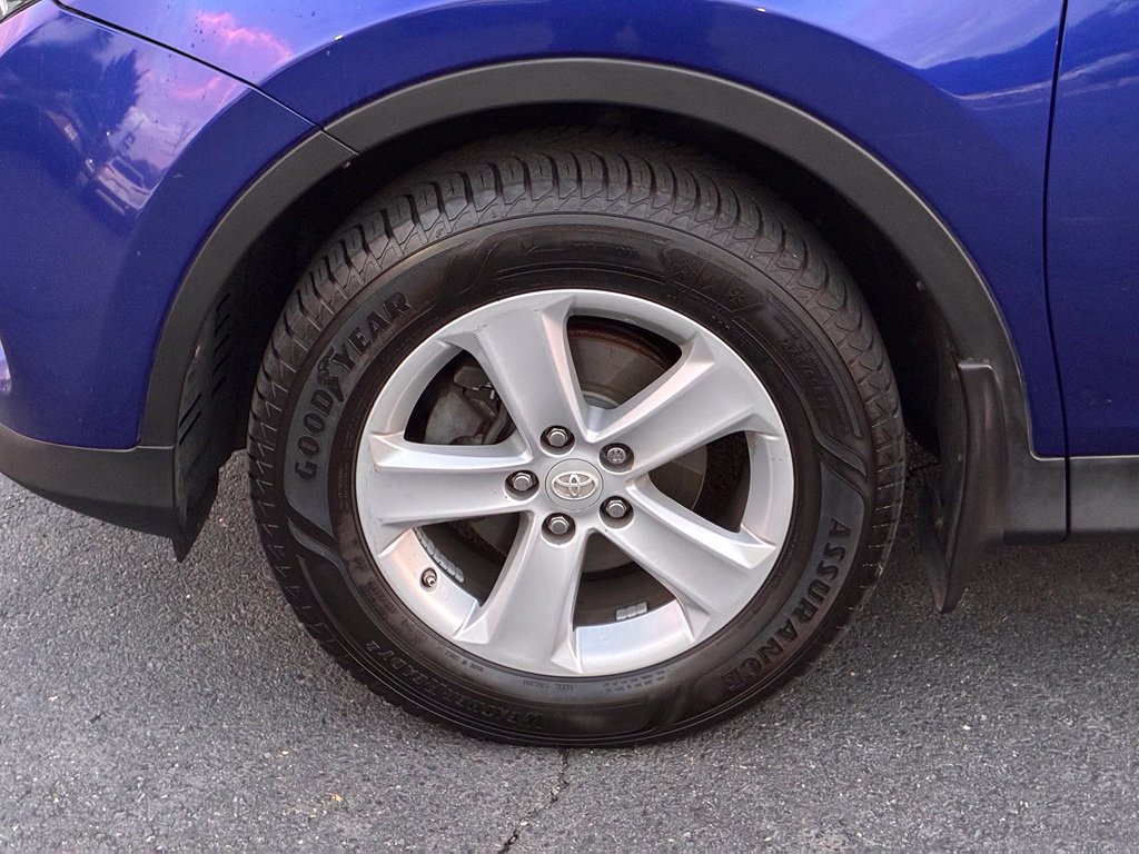 Used 2014 Toyota RAV4 XLE AWD/4WD image 45