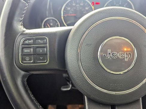 Used 2017 Jeep Wrangler Unlimited Sahara w/ Connectivity Group image 14