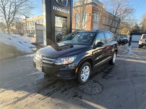 Used 2017 Volkswagen Tiguan S image 4