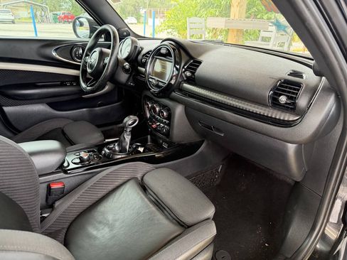 Used 2016 MINI Cooper Clubman FWD image 19
