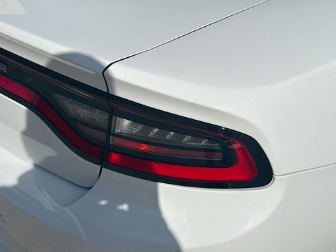 Used 2022 Dodge Charger SXT RWD image 25