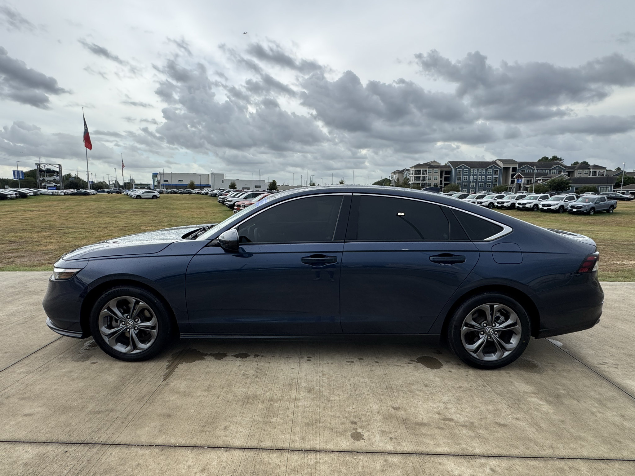 Certified 2023 Honda Accord EX image 5