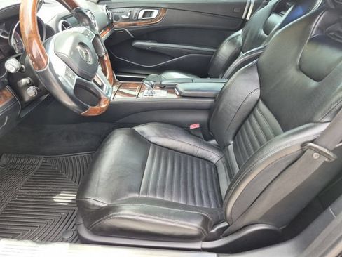 Used 2013 Mercedes-Benz SL 550 image 11