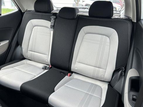 New 2025 Hyundai Venue SEL image 43