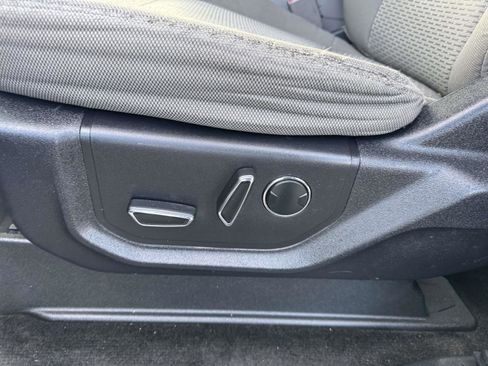 Used 2015 Ford F150 XLT w/ Equipment Group 302A Luxury image 21