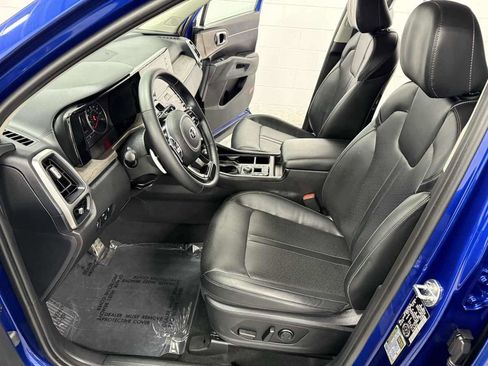 Used 2021 Kia Sorento EX image 10