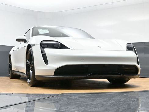 Used 2021 Porsche Taycan image 53